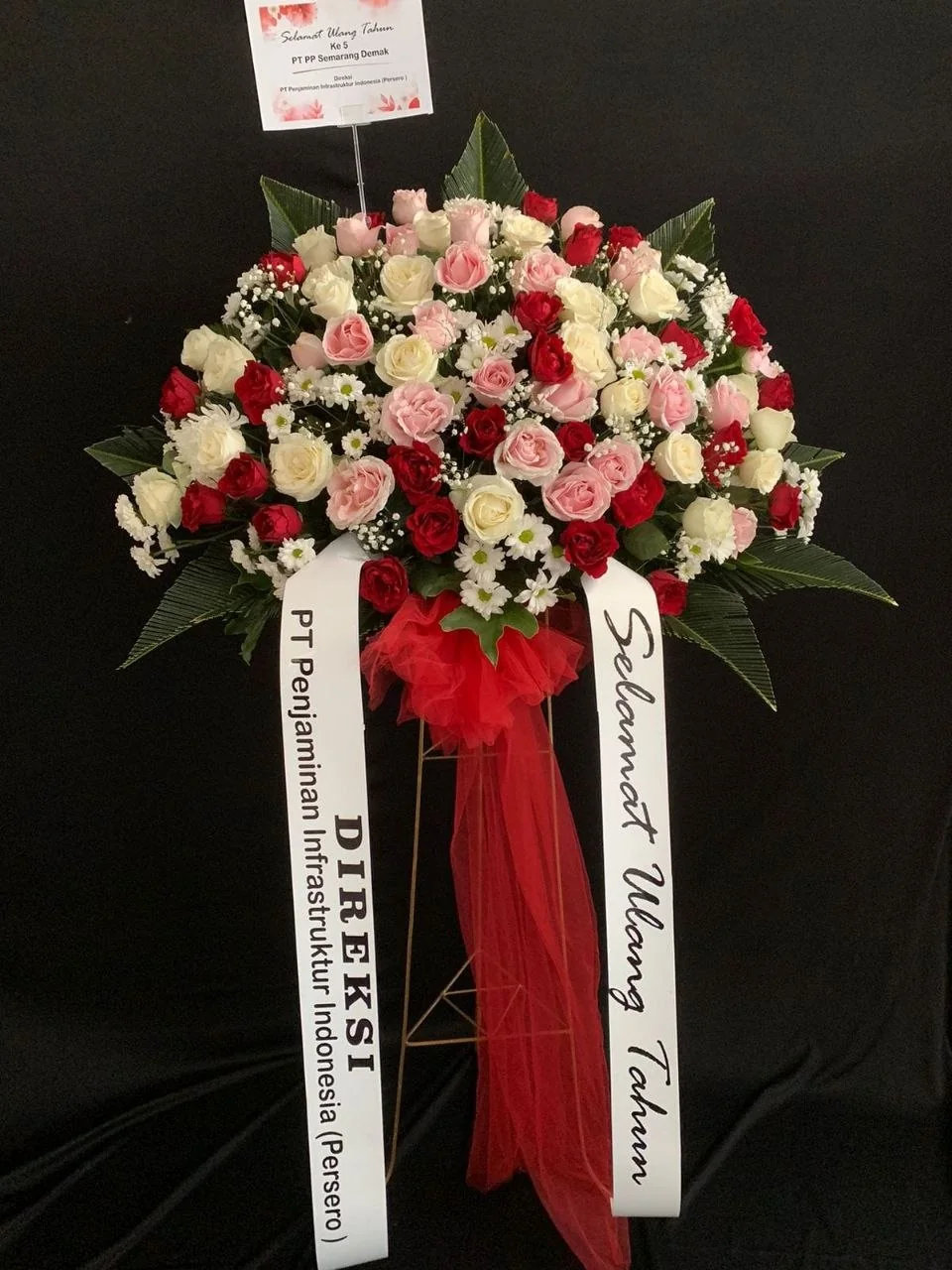 Standing flower mawar merah putih dan pink