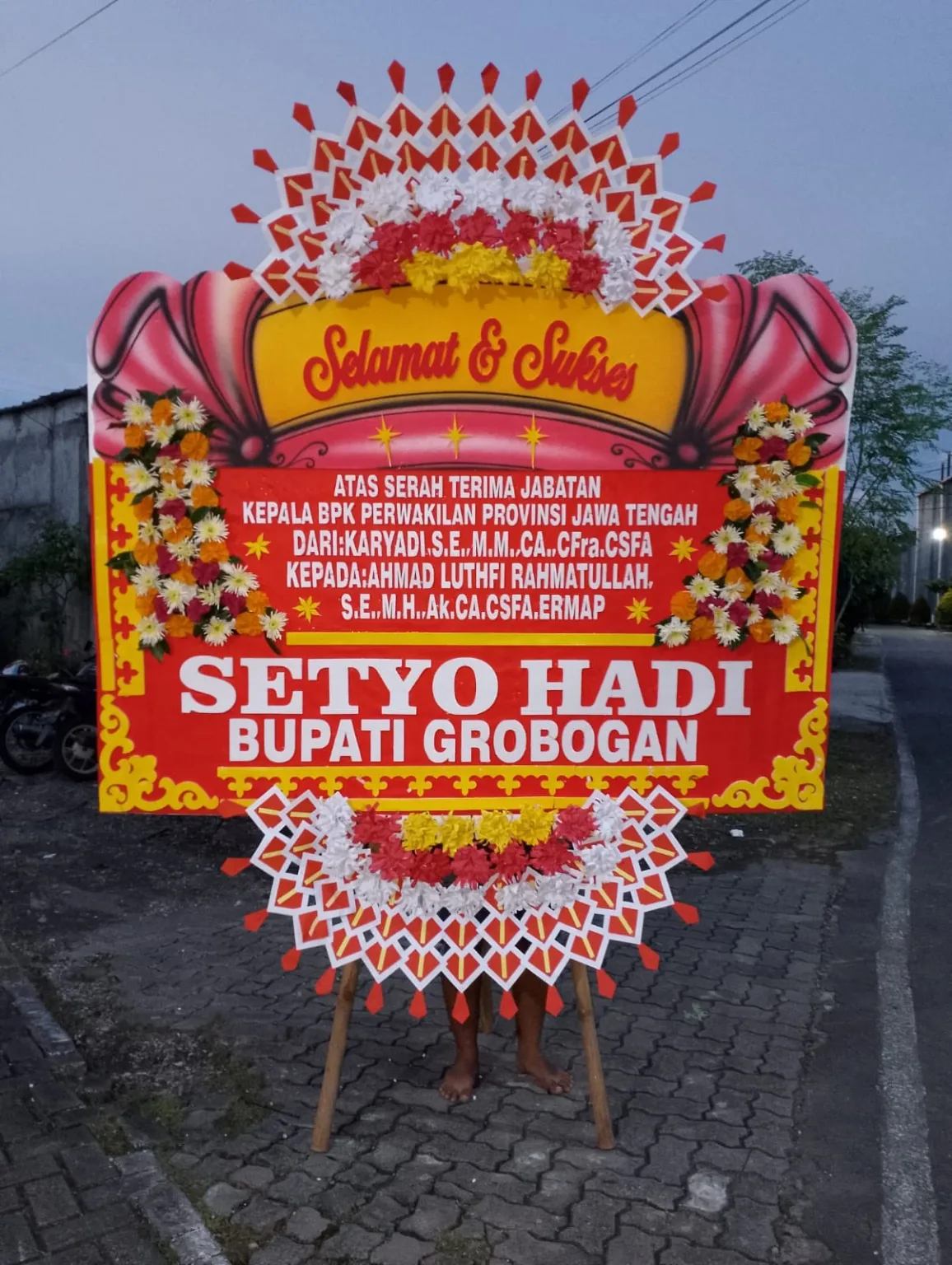 Bunga papan ucapan selamat Adeeva Florist Semarang