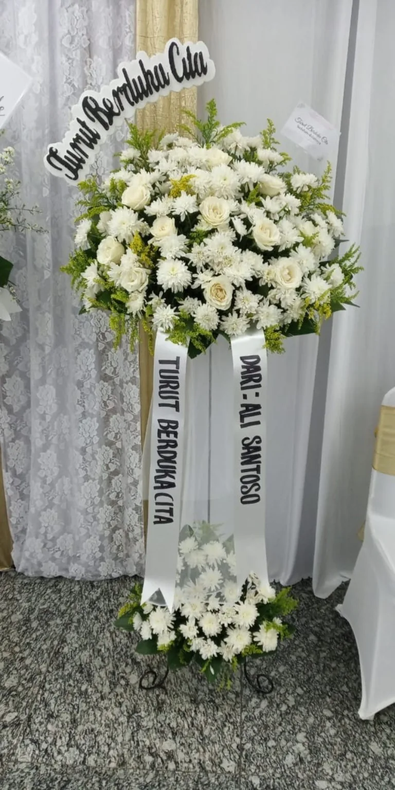 Sympathy Standing Flower dari Adeeva Florist Semarang